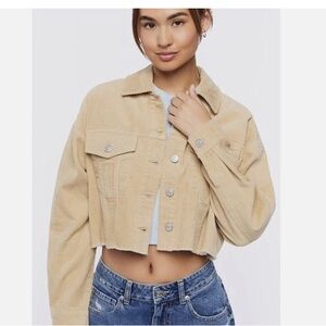 Well loved oversized Zara beige cropped raw hem jacket 
Xxl